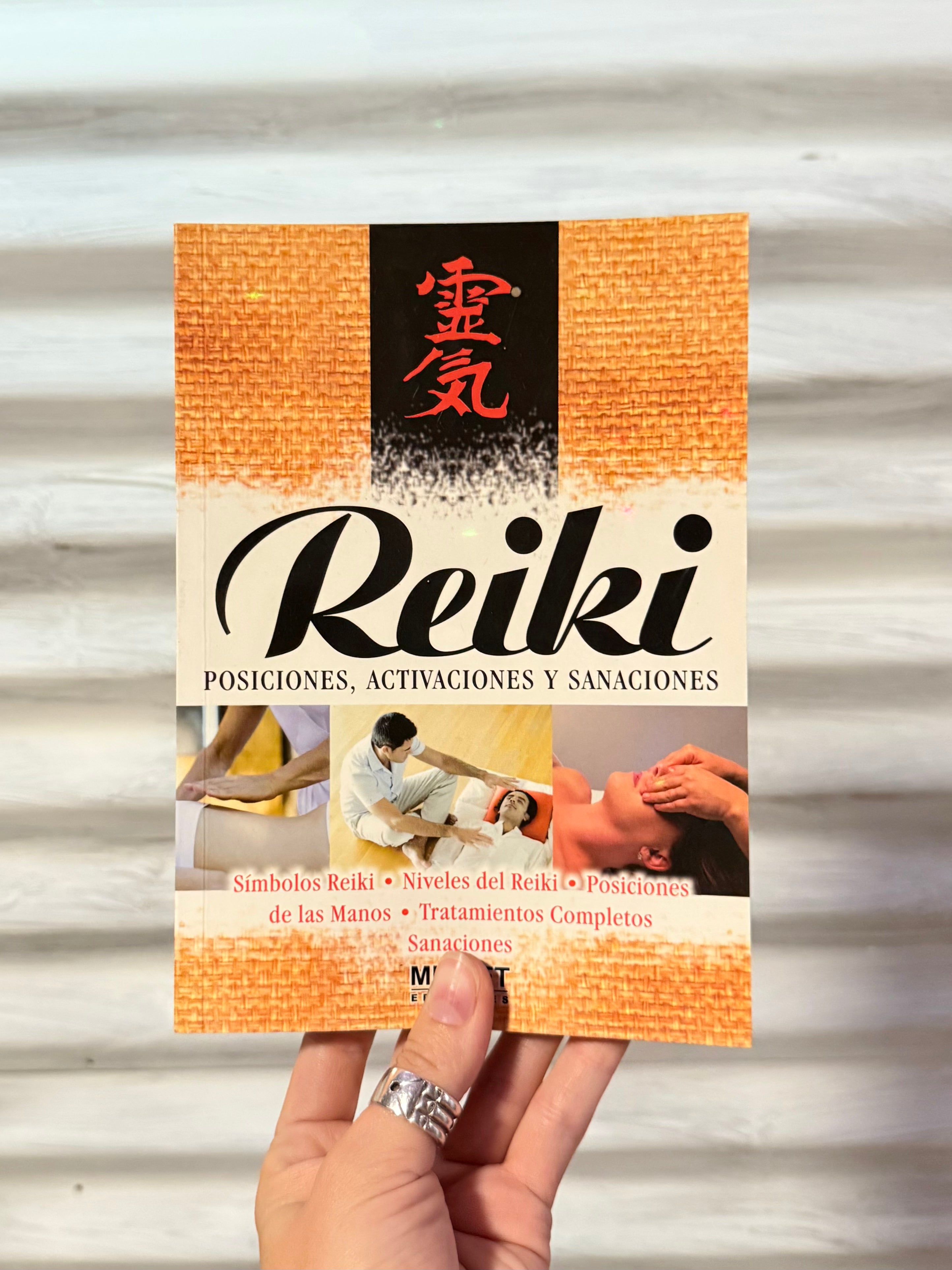 Reiki: Posiciones, Activaciones y Sanciones ( En Español )