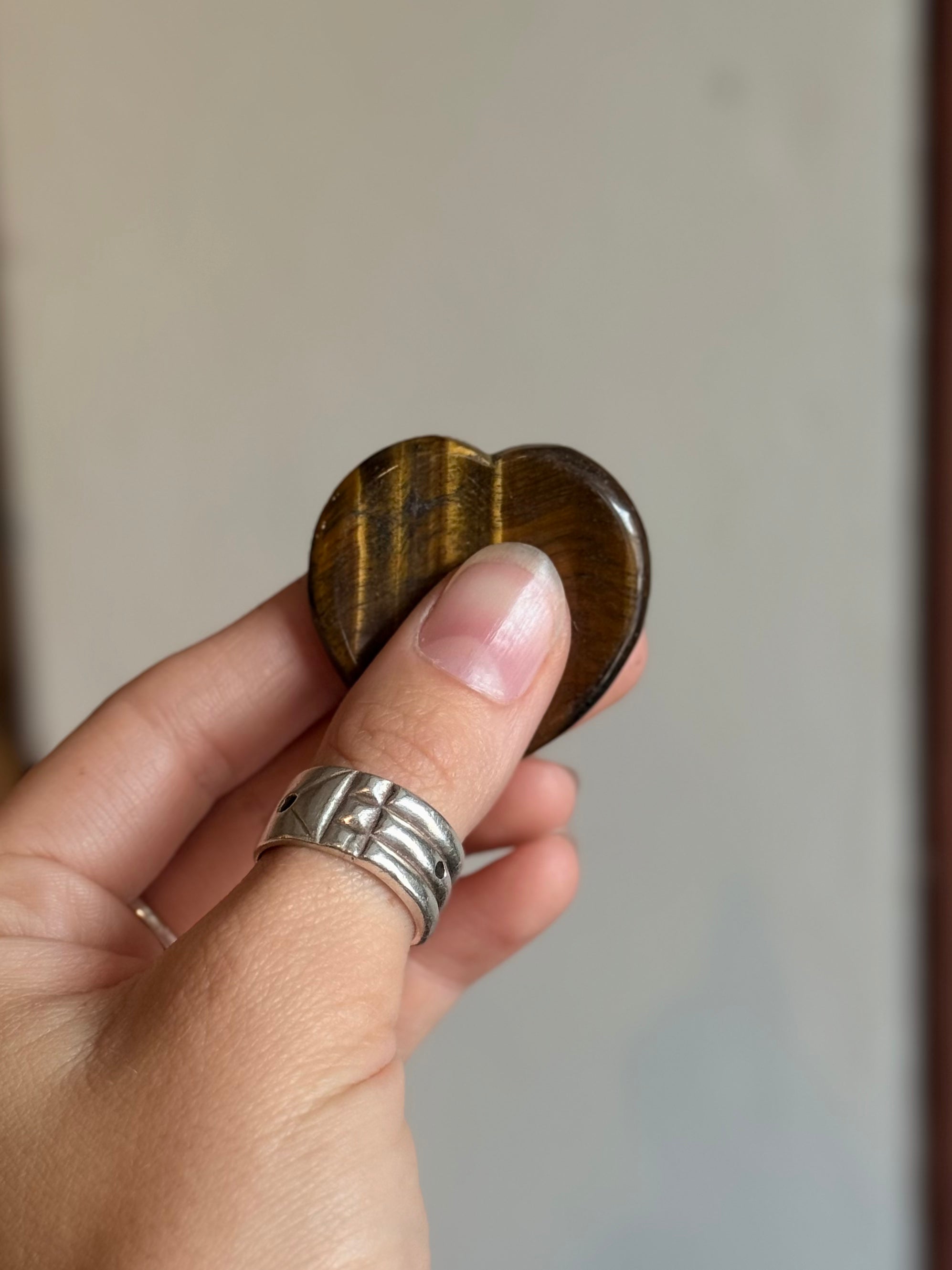 Worry Stone Ojo de Tigre Corazón / Tiger Eye Heart Worry Stone