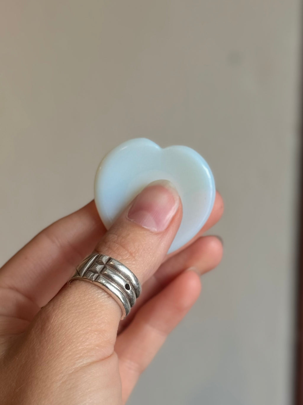 Worry Stone de Opalita Corazón / Opalite Heart Worry Stone