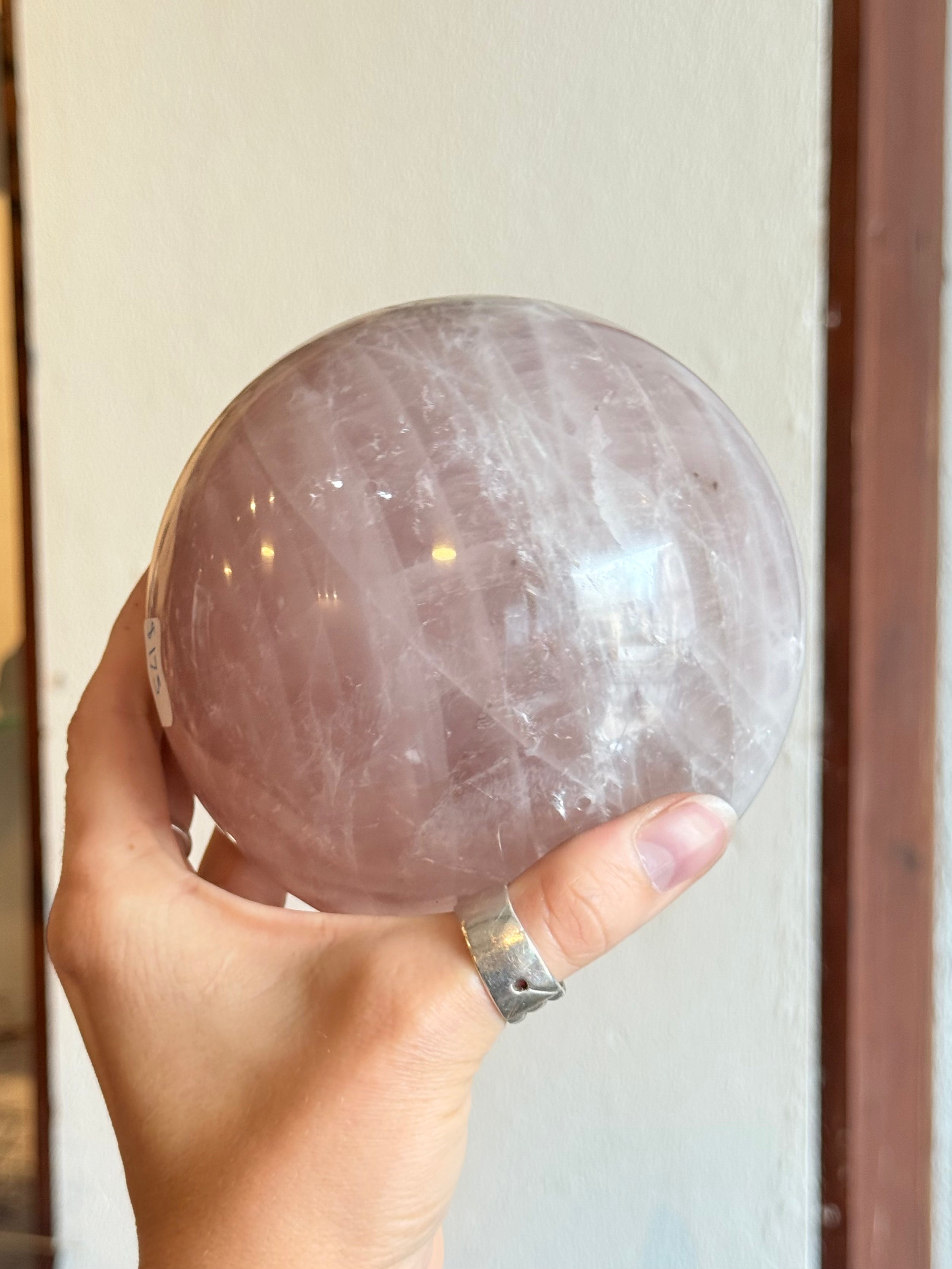 Rose Quartz Sphere / Esfera de Cuarzo Rosado