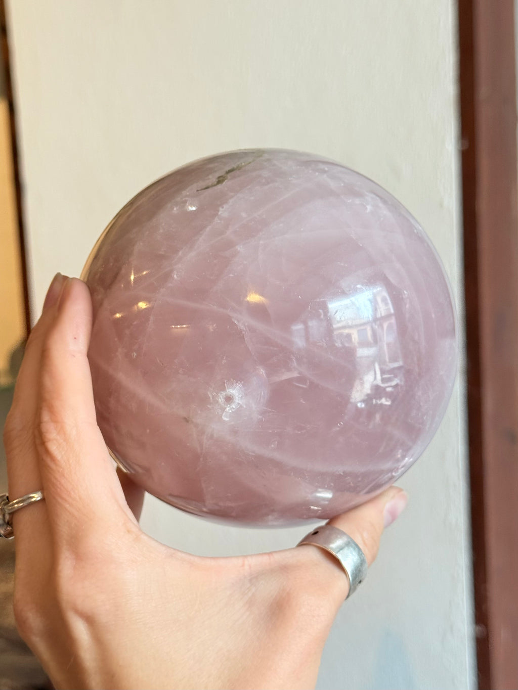 Rose Quartz Sphere / Esfera de Cuarzo Rosado
