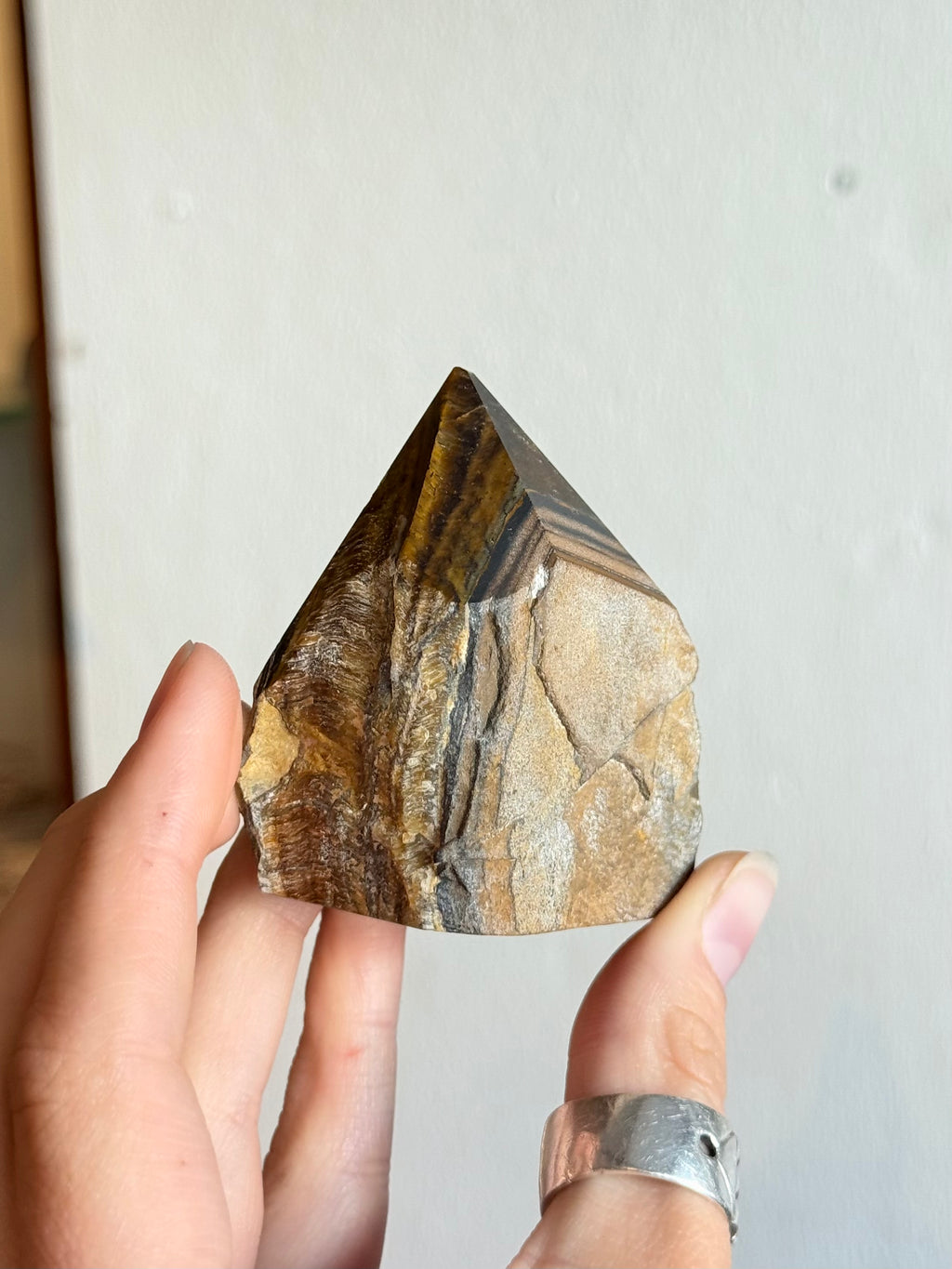 Punta de Ojo de Tigre Natural / Natural Tiger Eye Point