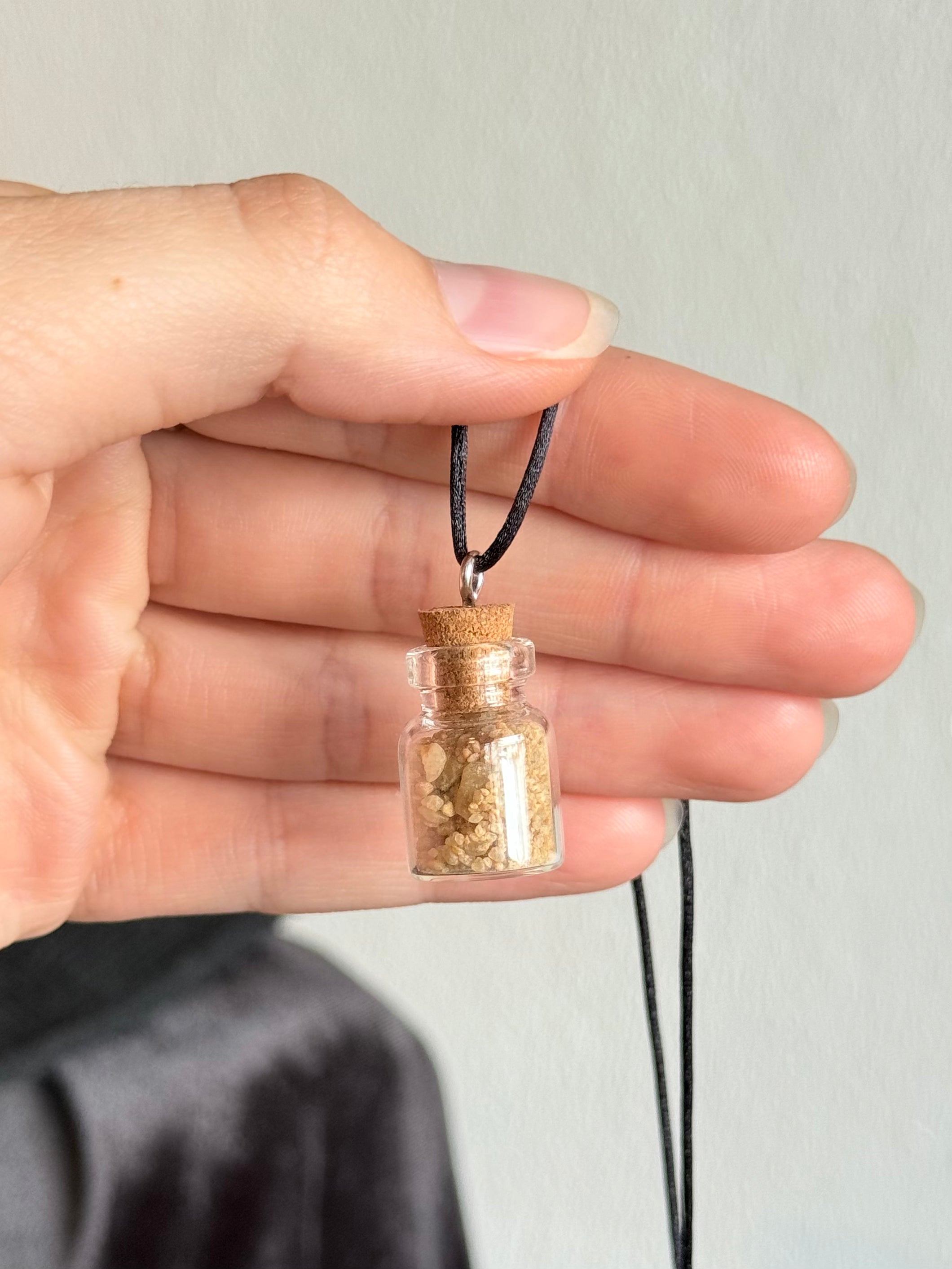 Colgante Frasco con Arena del Desierto del Sáhara / Sahara Desert Sand Jar Pendant