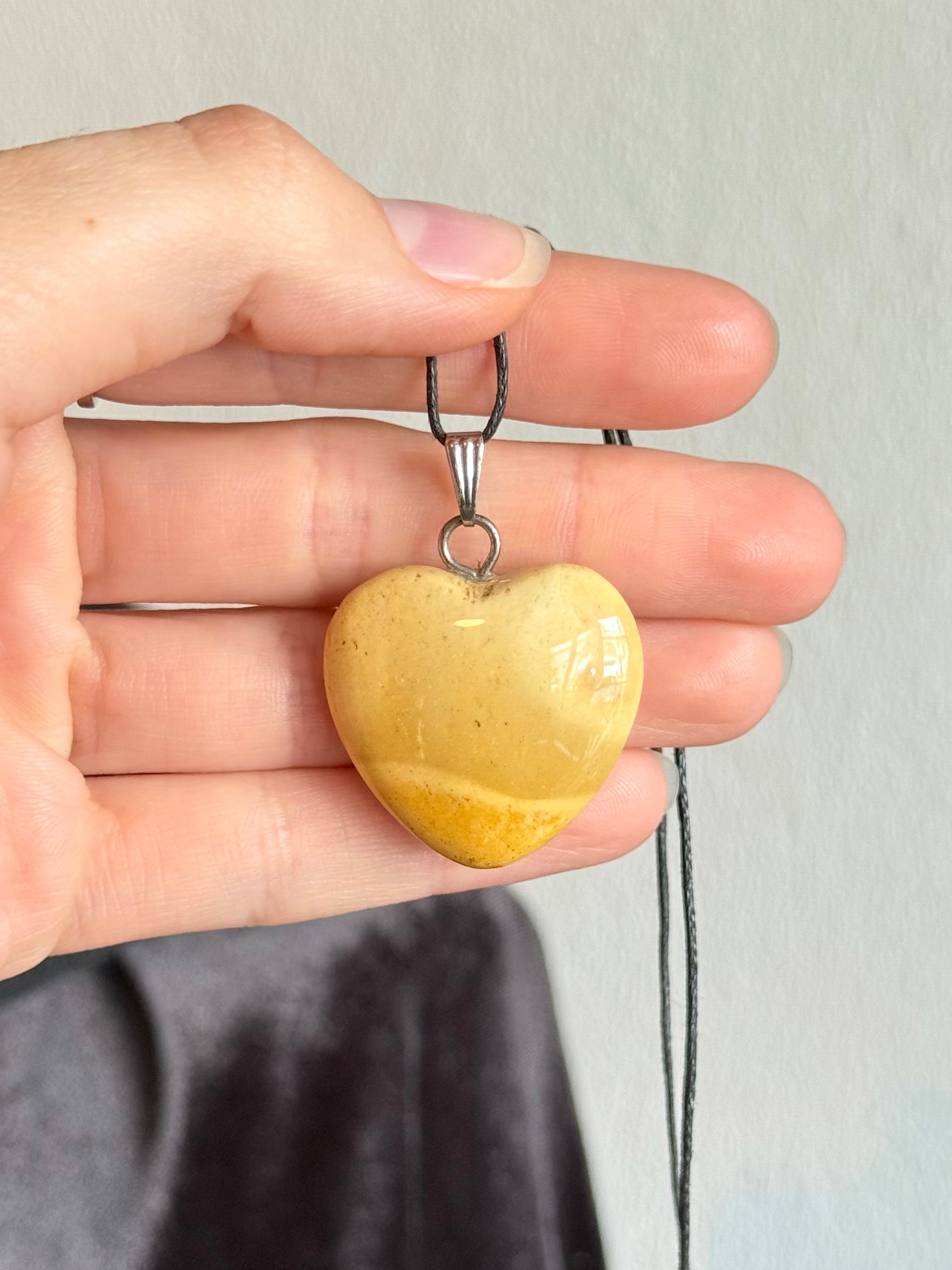 Colgante de Corazón de Jaspe Amarillo / Yellow Jasper Heart Pendant