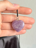 Colgante de Corazón de Lepidolita / Lepidolite Heart Pendant