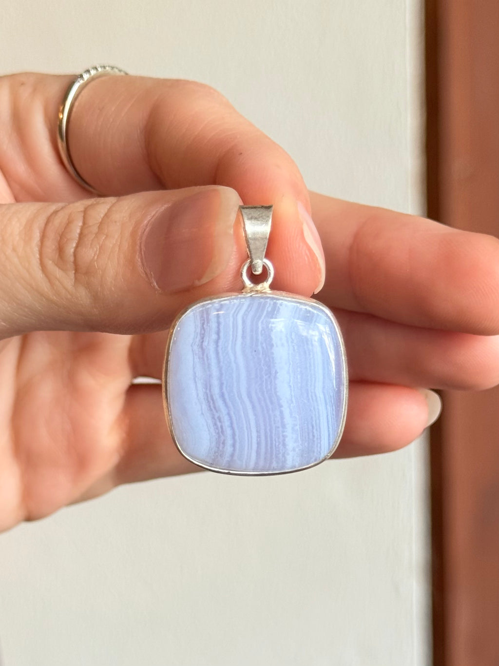 Colgante de Ágata Encaje Azul / Blue Lace Agate Pendant