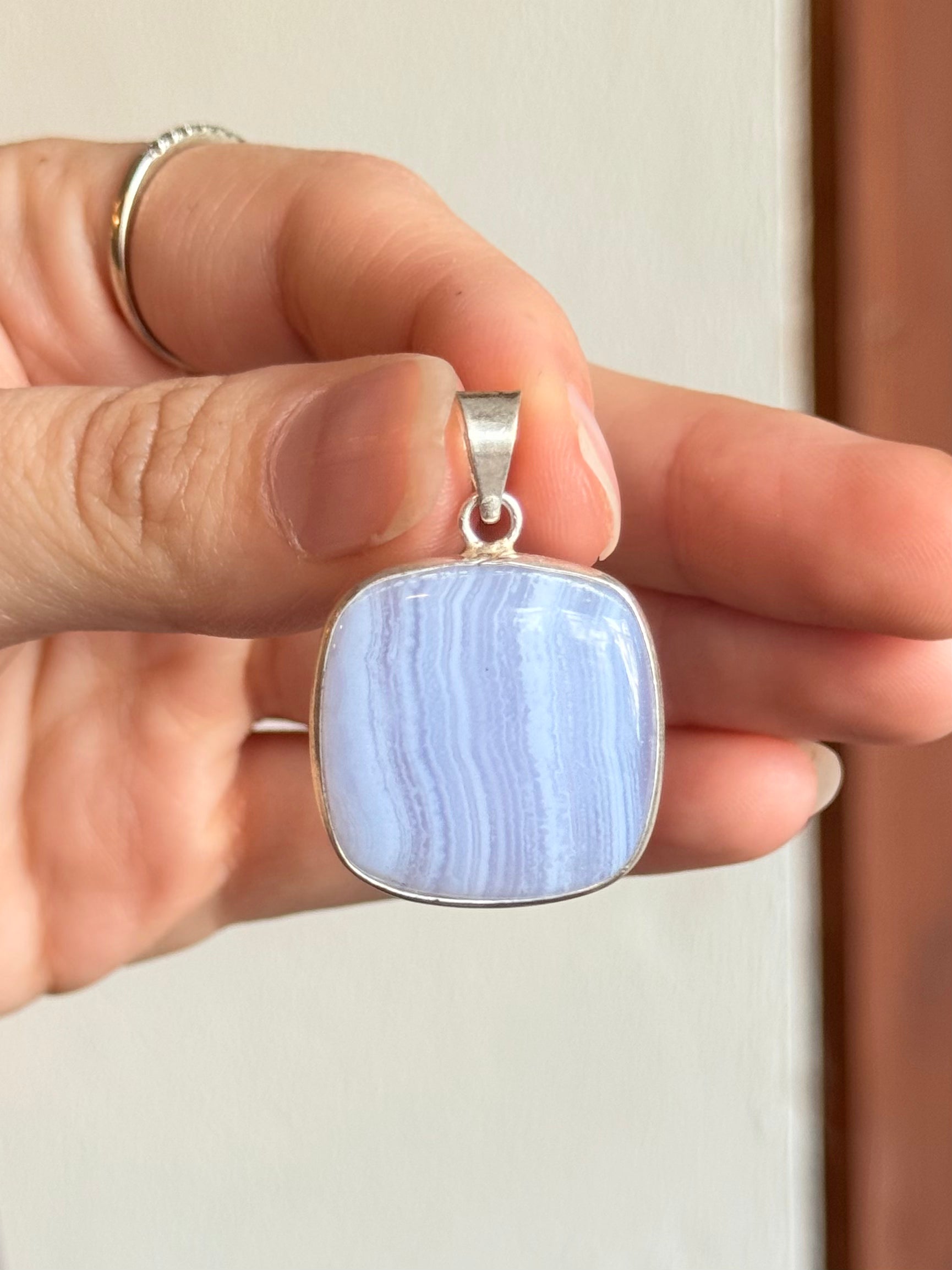 Colgante de Ágata Encaje Azul / Blue Lace Agate Pendant