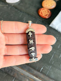Colgante Cartucho Egipcio de Madera de Ébano con 4 Símbolos Sagrados / Ebony Wood Egyptian Cartouche Pendant with 4 Sacred Symbols