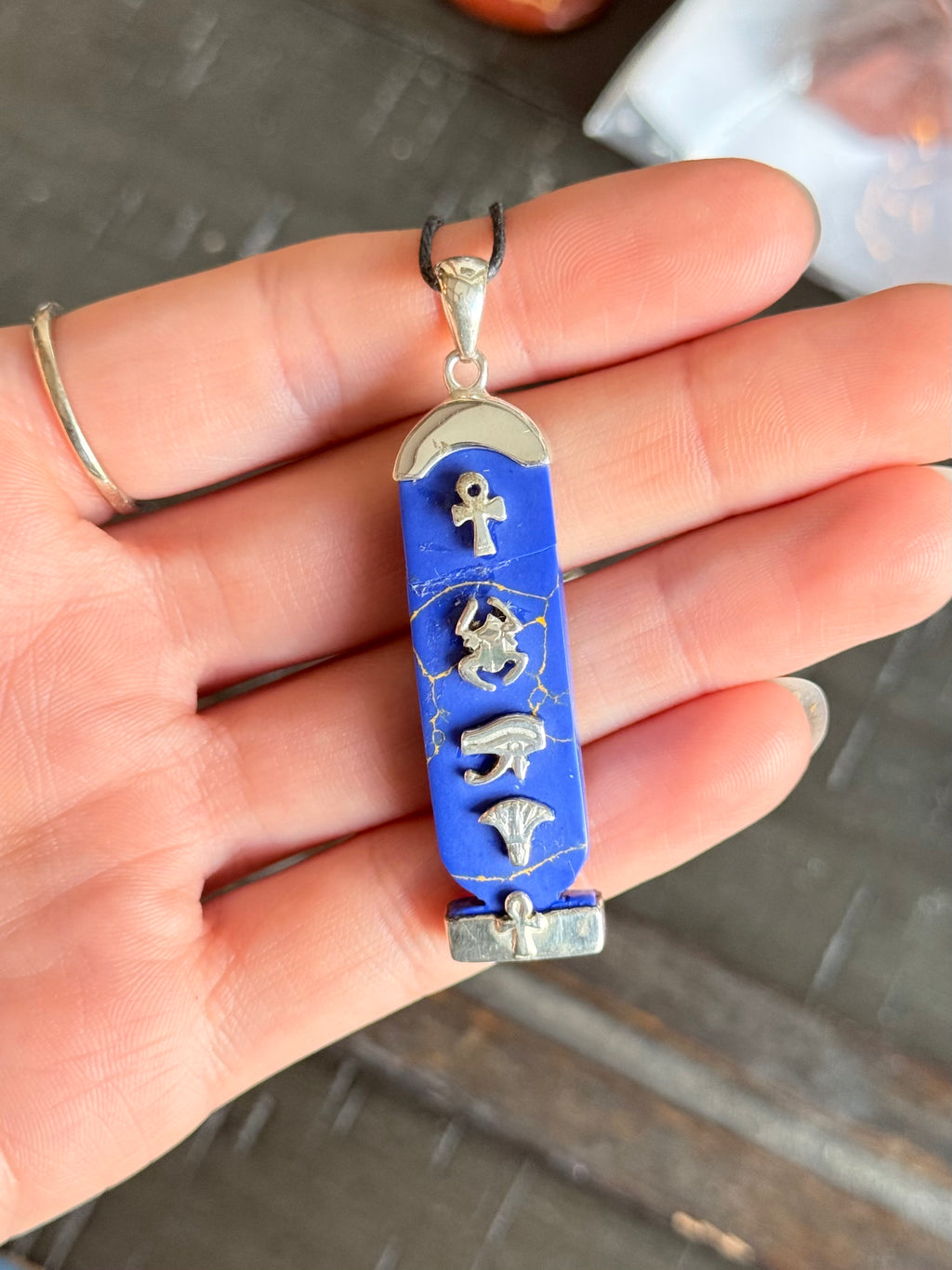 Lapis Lazuli Egyptian Cartouche Pendant / Colgante Cartucho Egipcio de Lapislázuli Reconstituido