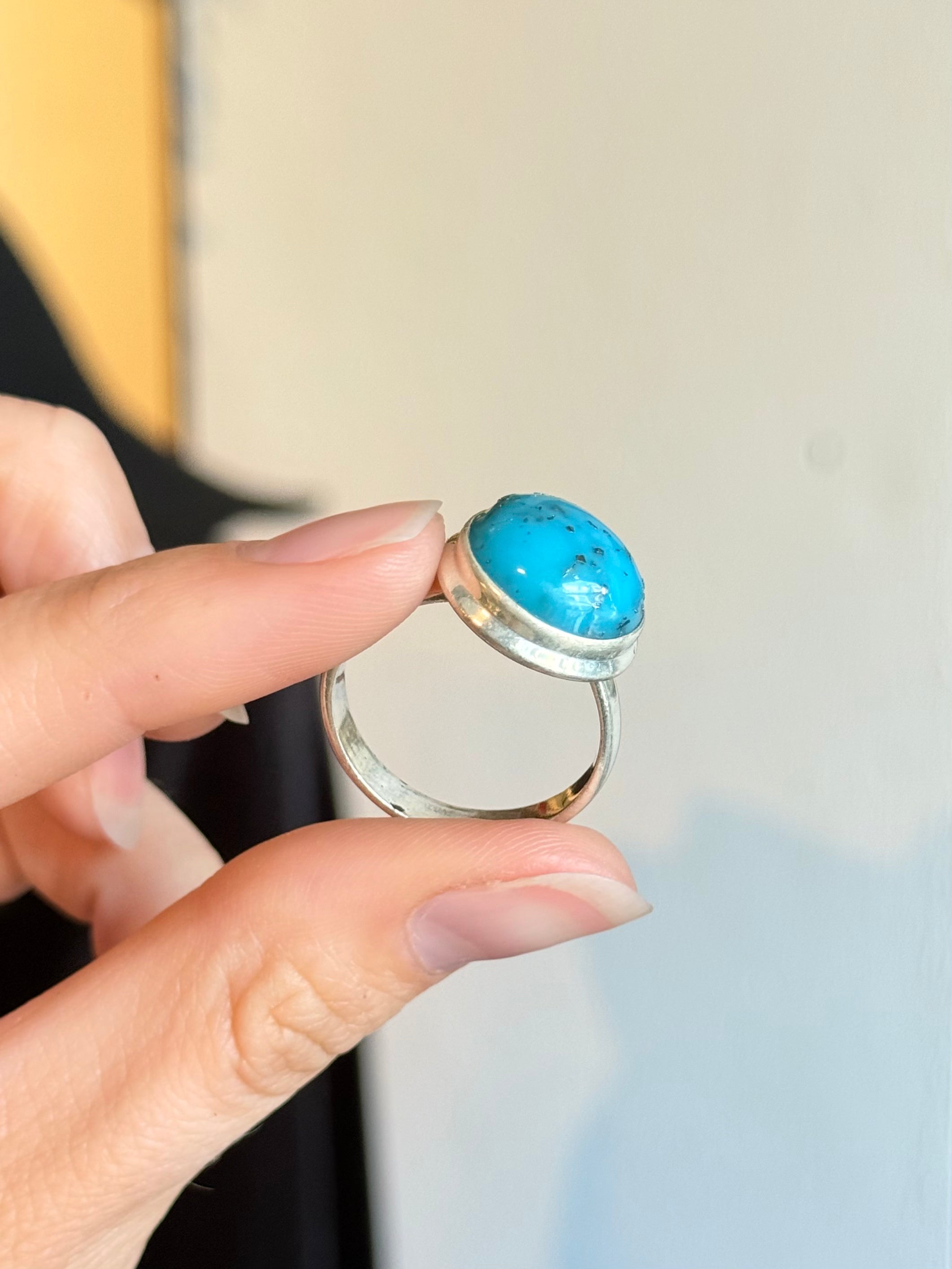 Turquoise Ring with Pyrite Inclusions / Anillo de Turquesa con Inclusiones de Pirita