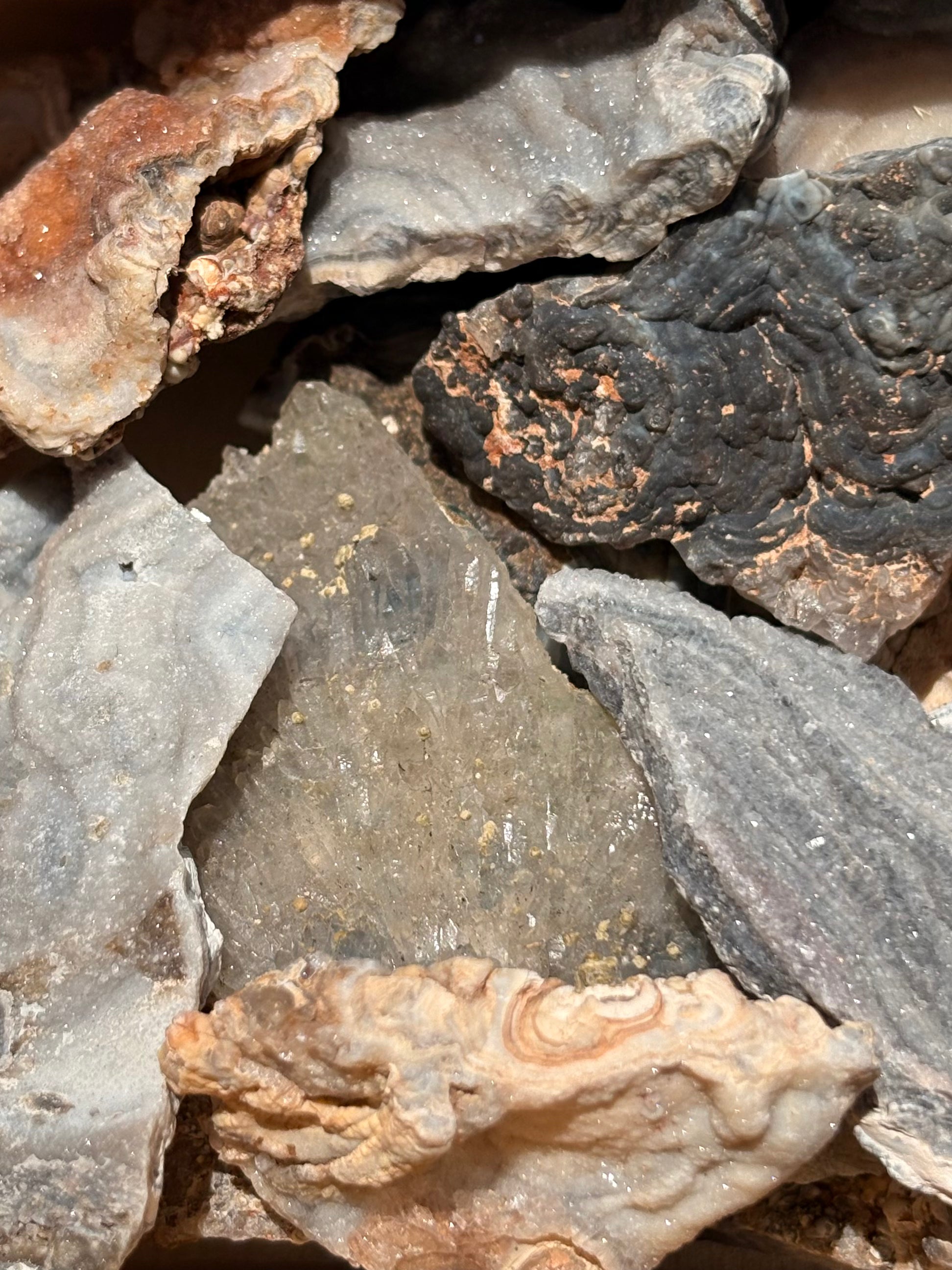 Calcedonia Aura en Bruto / Aura Chalcedony Rough