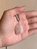 Colgante / Pendiente de Cuarzo Rosado en Bruto / Raw Rose Quartz Pendant