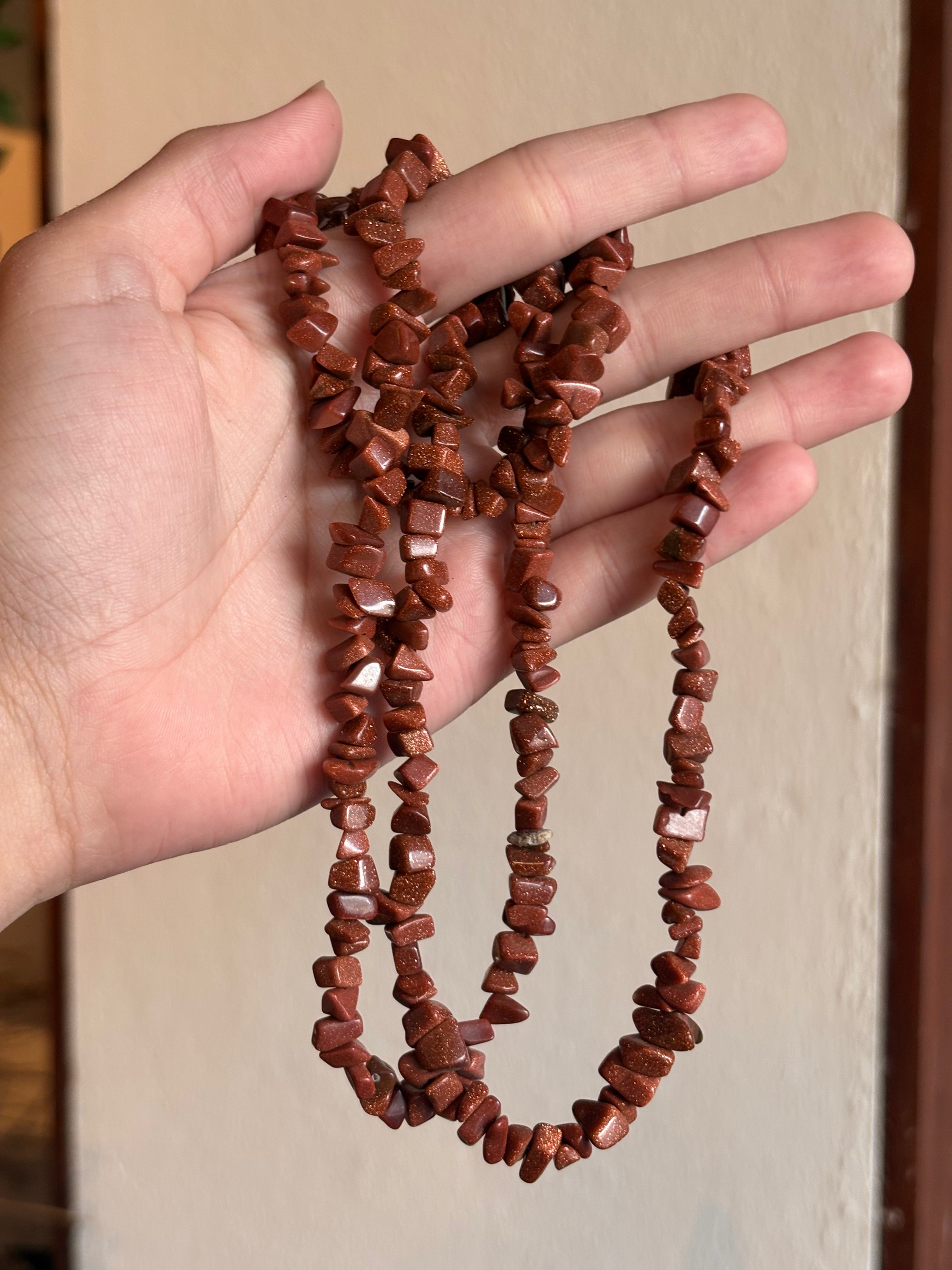 Collar de Chips de Goldstone / Goldstone Chip Necklace