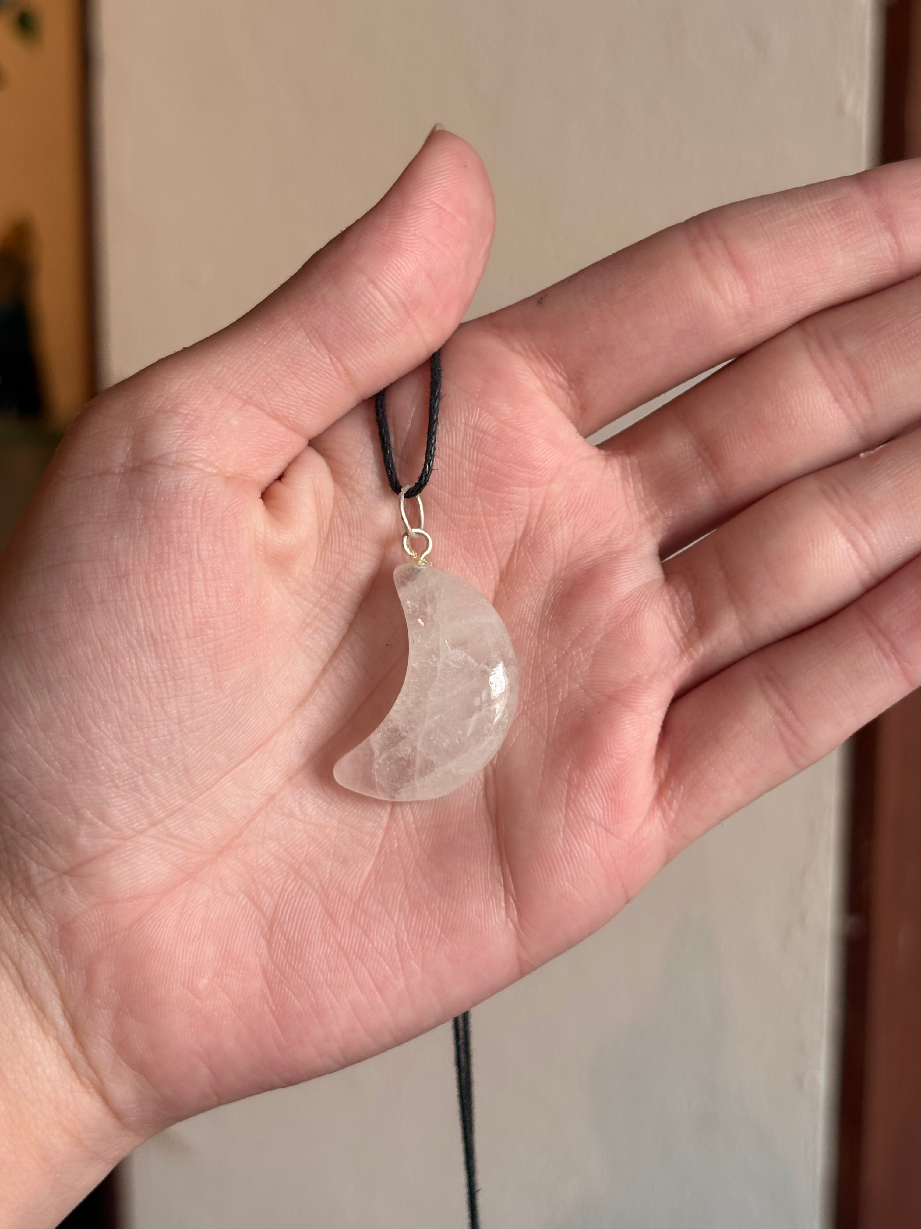 Colgante / Pendiente Media Luna de Cuarzo Cristal / Clear Quartz Crescent Moon Pendant