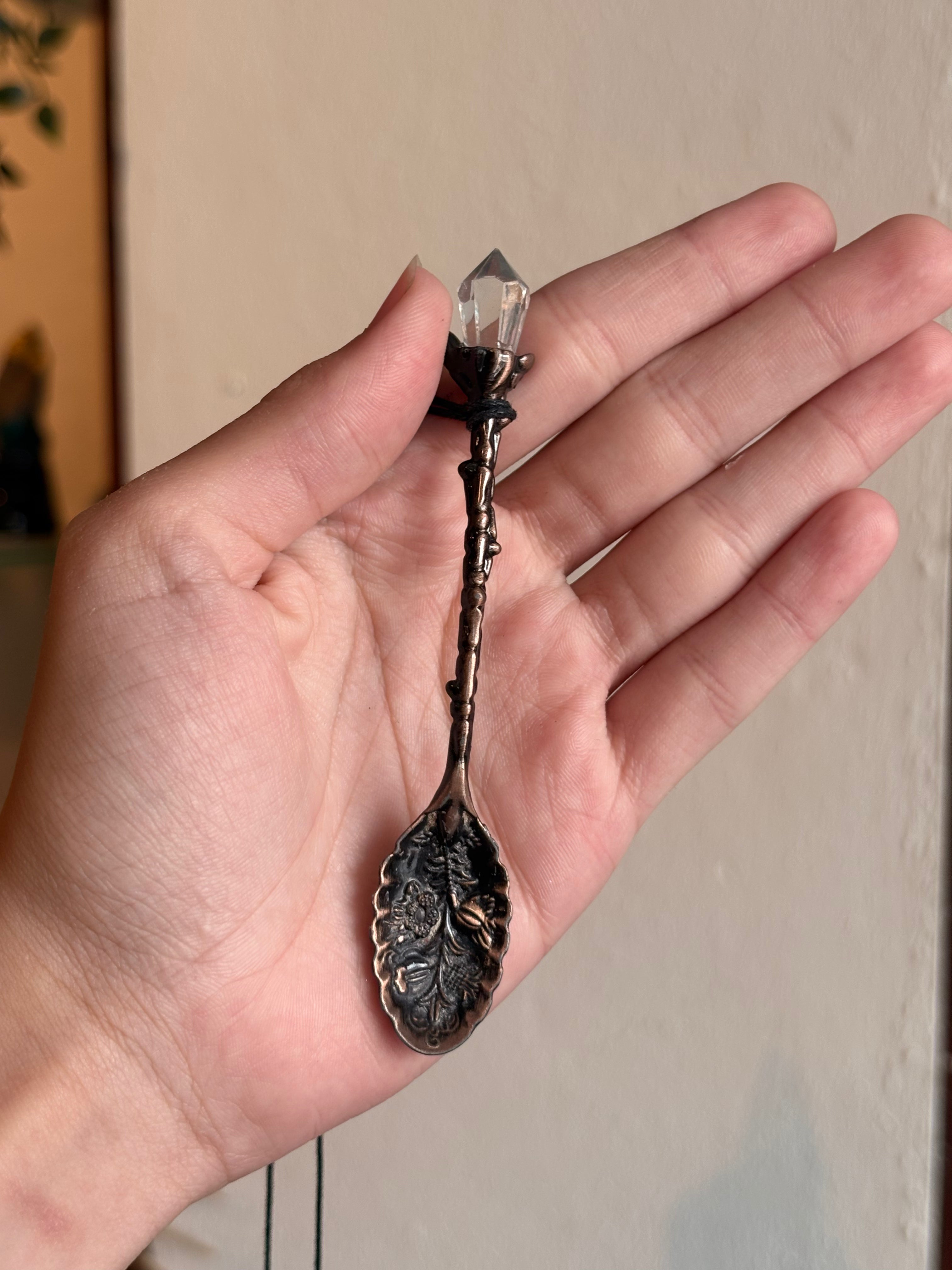 Cucharita Ritual con Cristal / Crystal Ritual Spoon para hierbas