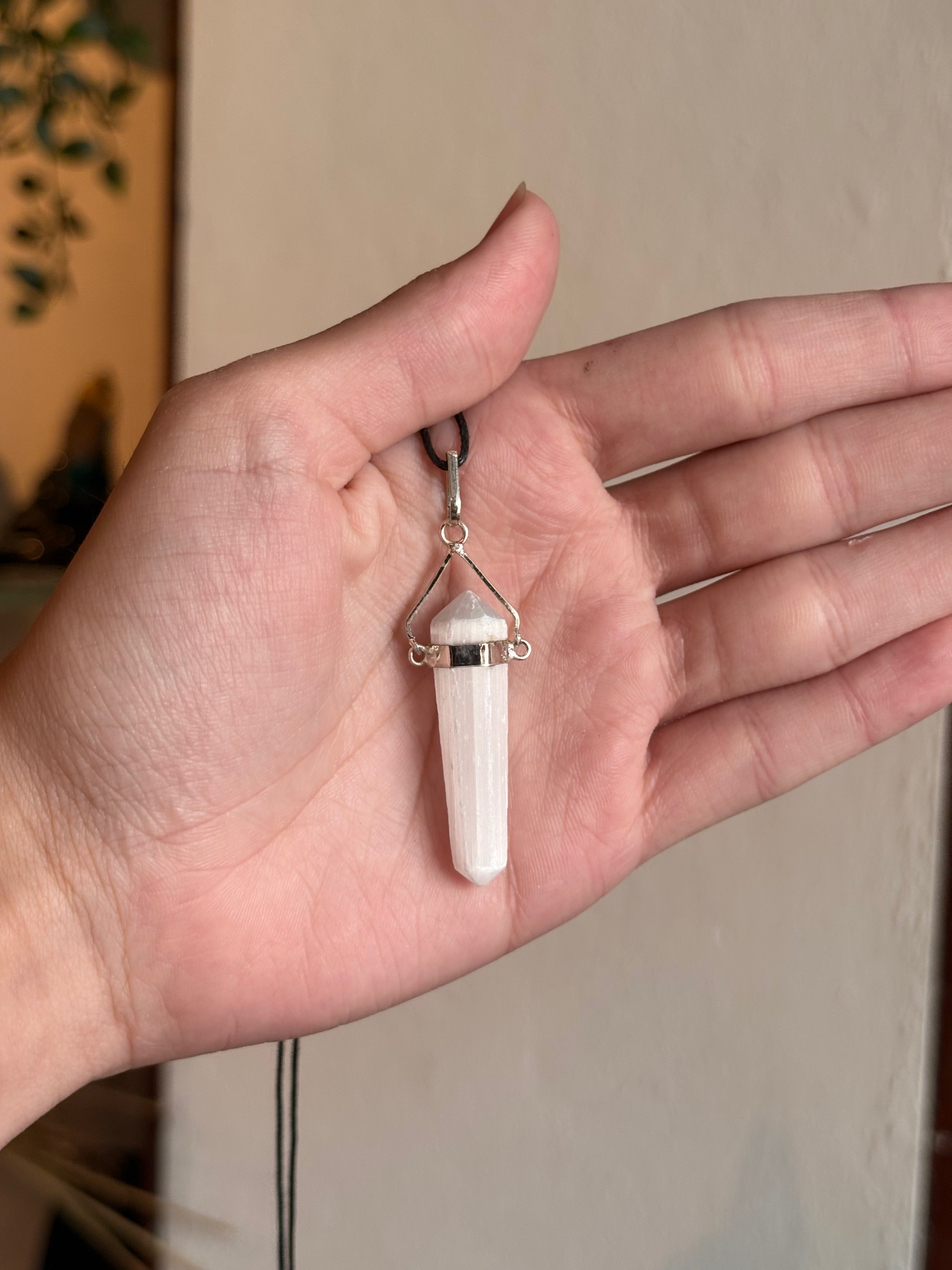 Colgante / Pendiente de Doble Punta de Selenita / Double Terminated Selenite