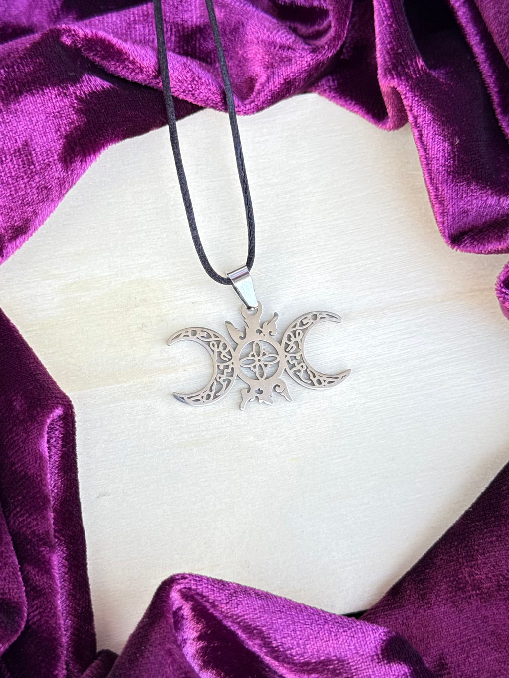 Triple Moon Pendant / Pendant Triple Luna