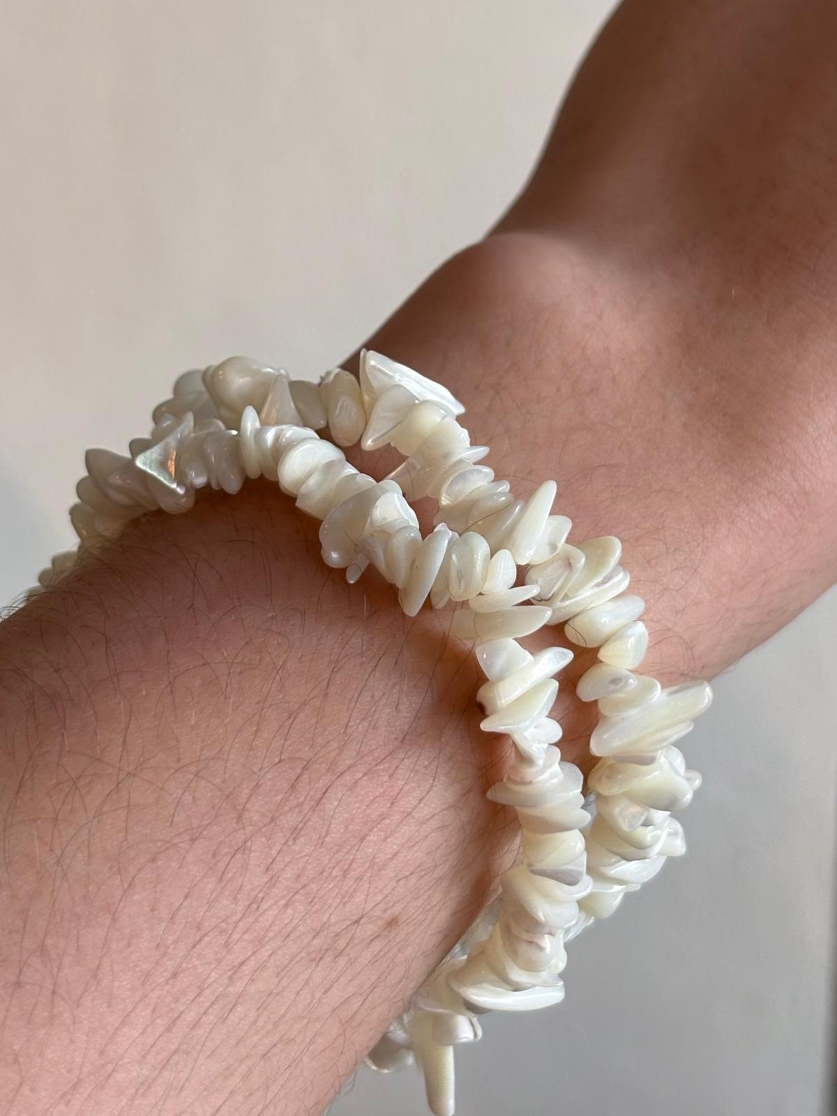 Brazalete de Chips de Nácar / Mother of Pearl Chip Bracelet